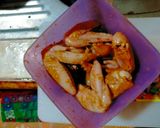 Foto langkah ke 1 dari resep Ayam Bumbu Kunyit Cabe Ijo.