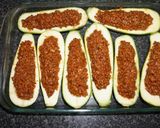 Foto del paso 3 de la receta: Zapallitos italianos rellenos con salsa boloñesa