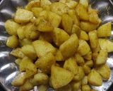 A picture of step 4 of Aalu ki sabji.