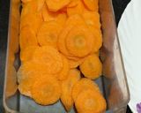 A picture of step 4 of Baked carrot chips.