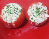 Foto del paso 1 de la receta: Tomate relleno con ciboulette y mayonesa