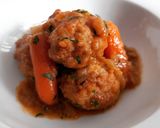 Foto del paso 10 de la receta: Albóndigas de calamar con panceta ibérica y zanahorias