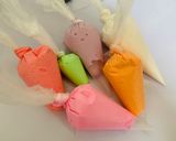 Foto langkah ke 5 dari resep Flower Cookies With Royal Icing.