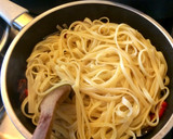 Foto del paso 6 de la receta: Fetuccini peperone e olive (facilísimo y delicioso)