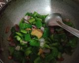 A picture of step 4 of Gravy Chicken Chili Chinese food.