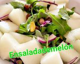 Foto del paso 5 de la receta: Ensalada de melón con pistachos y rúcula