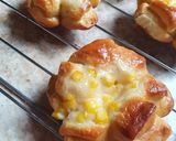 Foto langkah ke 7 dari resep Roti Jagung Mayonaise.