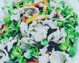 Hình bước làm 4 của món Bò xào & salad cải mầm