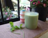A picture of step 5 of Probiotic Ondelaga/Brahmi juice with Yakult.