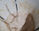 Foto del paso 4 de la receta: Budín inglés Económico (con corazón de Dulce de leche y chispas)