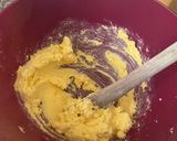 A picture of step 1 of Sponge vanilla muffins.