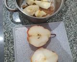 Foto del paso 1 de la receta: 🍐🥣Compota de peras, ciruela gotitas de miel y cerezas🍒