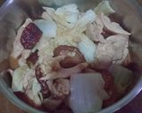 รูปขั้นตอนการทำที่ 2 ของ ผัดไก่ ผักกาดขาว เห็ดหอม,เต้าหู้ไข่ย่าง - คีโต