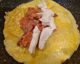 Foto del passaggio 3 della ricetta Omelette al salmone con mozzarella