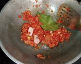 Foto langkah ke 3 dari resep Sambal goreng kentang udang.