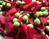 A picture of step 1 of Beetroot kathi roll.