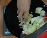 香腸炒高麗菜的食譜步驟13照片