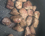 Foto del paso 3 de la receta: Cobbler de carne y cerveza