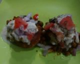 A picture of step 5 of Hare mator ki kachodi chat.
