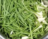 हरा लहसुन वाला उंधियू (Hara lehsun wala Undhiyu recipe in hindi) रेसिपी चरण 1 फोटो