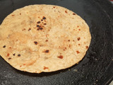 રોટી ઓમલેટ (Roti Omelette Recipe In Gujarati)
