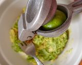 Foto del paso 1 de la receta Ensalada de atún con aguacate 2