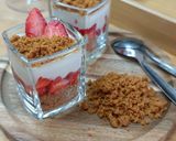 Une image de l'étape 4 de 🫜Verrine fraise spéculoos skyr.