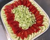 Une image de l'étape 5 de Salade de concombres et tomates aux salicornes, dulse et laitue de mer.