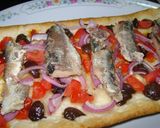 Foto del paso 10 de la receta: Coca Mediterranea de sardinas en lata