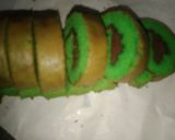 Foto langkah ke 7 dari resep Roll Cake Pandan.