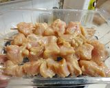 Foto del paso 1 de la receta: Brochetas de pollo con salsa de cacahuete
