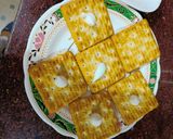 A picture of step 2 of Apple cracker sandwich.