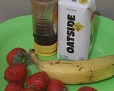 Foto langkah ke 1 dari resep Strawberry Smoothies.