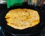 A picture of step 5 of Aloo Paratha.