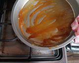 Foto del paso 1 de la receta: 🍮 Flan de café en baño María en sartén😋☕
