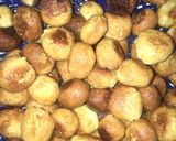 A picture of step 3 of Coconut Gullisuwa🤤.