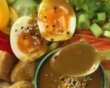A picture of step 4 of Gado Gado salad 🥗.