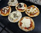 Foto del paso 4 de la receta: Pizzetas en "plancheta"