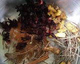 A picture of step 1 of HIBISCUS&GUAVA JUICE.