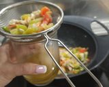 Foto del paso 5 de la receta Fideos de arroz con verduras pollo y gambas 🫑🥑🍗🦐