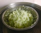 Hình bước làm 4 của món Xôi lá dứa - cánh gà chiên nước mắm