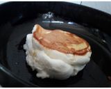 A picture of step 10 of Souffle Pancakes.