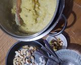 A picture of step 5 of Sweet rice with semolina.