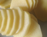 Foto del paso 1 de la receta: Patatas a la importancia rellenas de bacalao