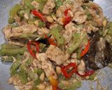 Foto langkah ke 6 dari resep Oseng Pedas Tempe Pare.