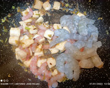 Foto del paso 4 de la receta: Berenjenas gratinadas de gambas y langostinos