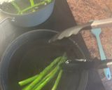 A picture of step 2 of Asparagus & Parma Ham.