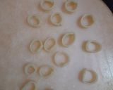 গুজিয়া নিমকি (Gujiya nimki recipe in Bengali) রেসিপির ধাপ 3 ছবি