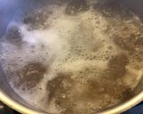 Une image de l'étape 2 de Pâtes de pois chiches aux saucisses de Strasbourg.