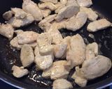 Foto del paso 2 de la receta: Pollo en salsa de chile chipotle